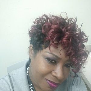 Meet your Posher, Angela